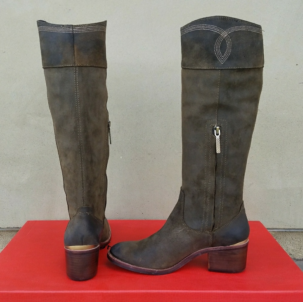Gorgeous Donald J. Pliner Western Inspired Boots - Picture 5 of 7